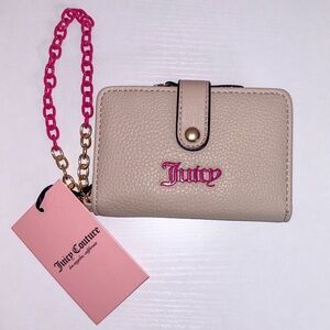 Juicy Couture Can’t Tame Her Tab Card Wallet Sandstone.